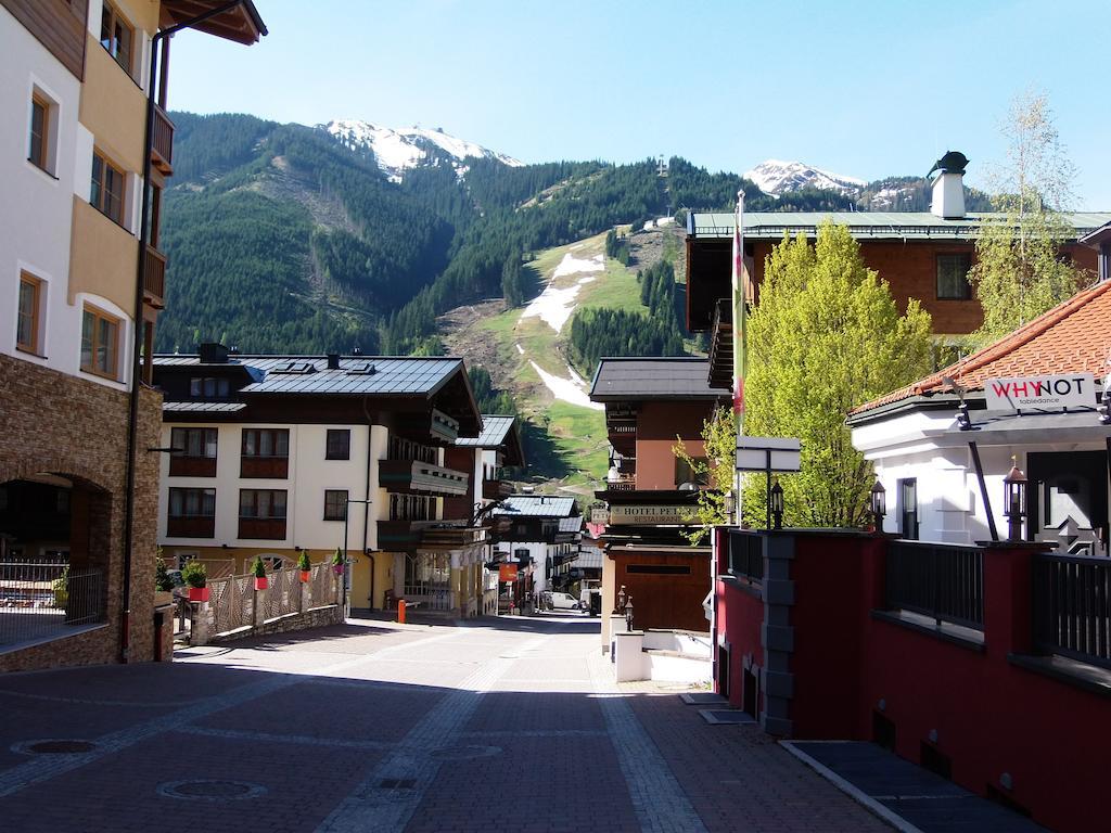 Haus Bergheim Lägenhet Saalbach-Hinterglemm Exteriör bild